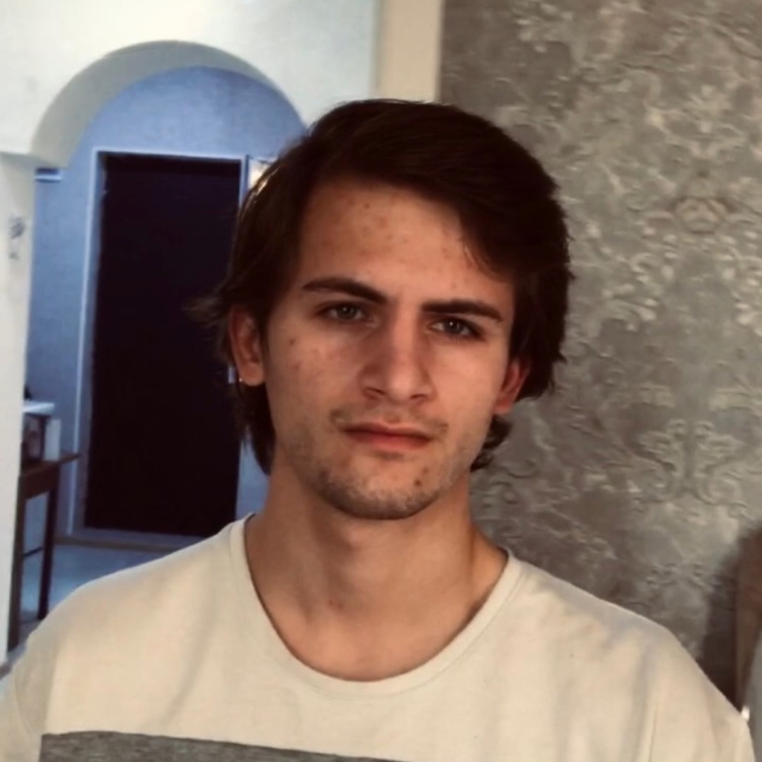 დამფუძნებლის ფოტო